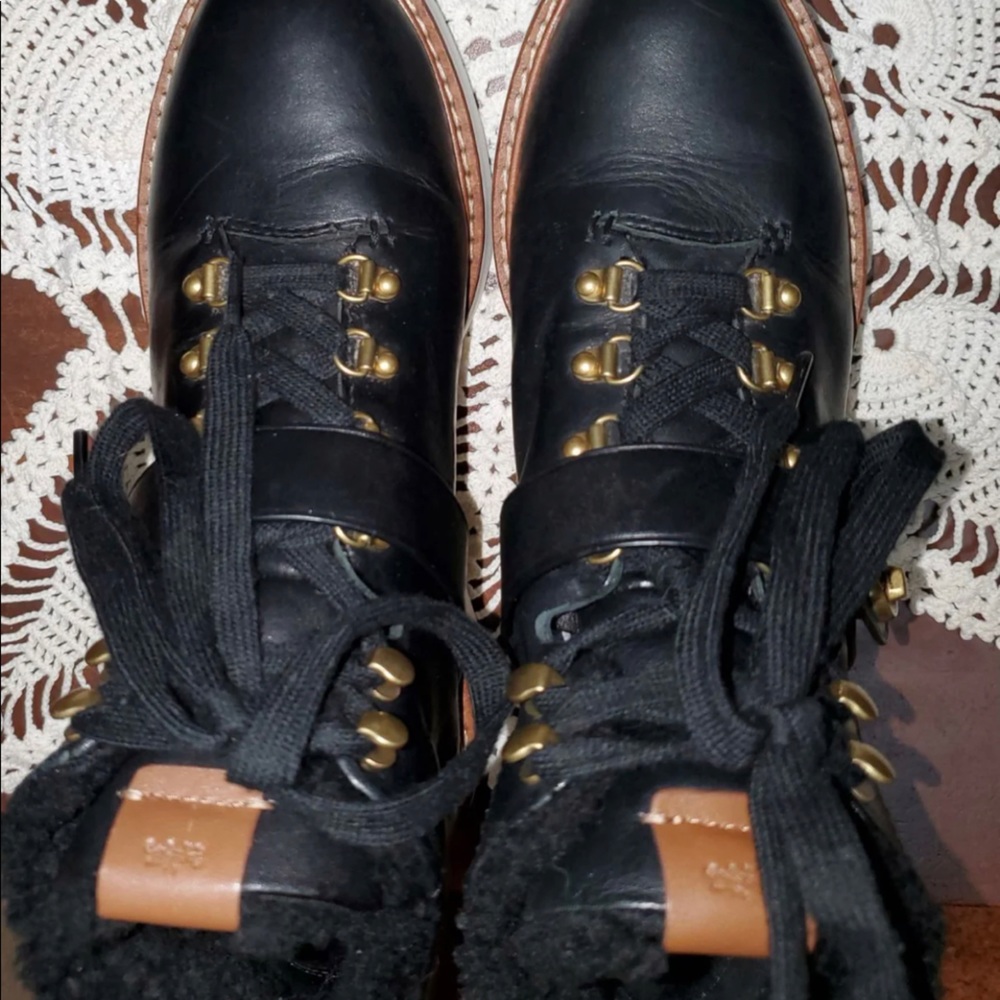 Coach Leather Urban Hikers Sz 9